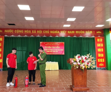 Trường TH và THCS Tân Thành tuyên truyền giáo dục pháp luật năm học 2025-2026